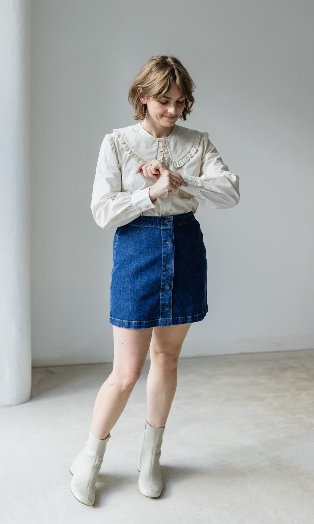 Mini Jeans Rock in klassischem Denim Blau aus Bio Baumwolle - abricot coco