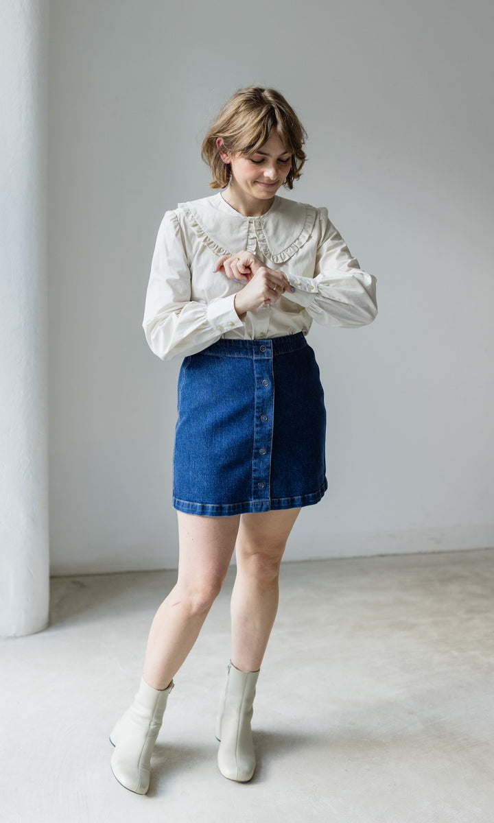 Mini Jeans Rock in klassischem Denim Blau aus Bio Baumwolle - abricot coco