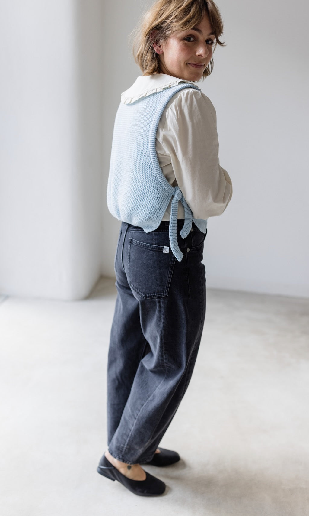 Barrel Jeans aus Bio Baumwolle Washed Black - abricot coco