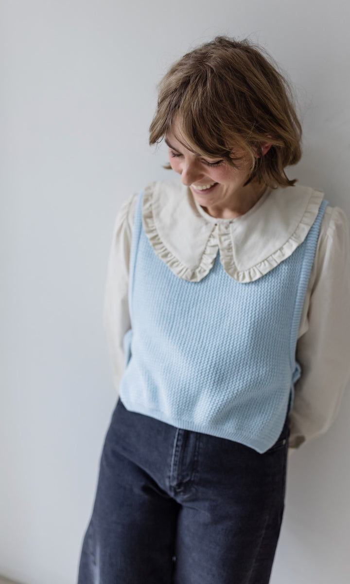 Pullunder mit seitlichem Bindedetail Hellblau aus Bio Baumwolle - abricot coco