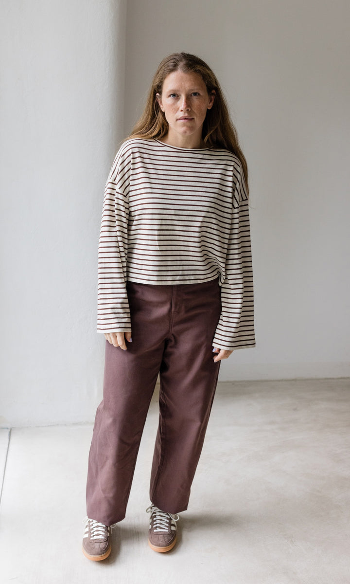 Barrel Jeans in Braun